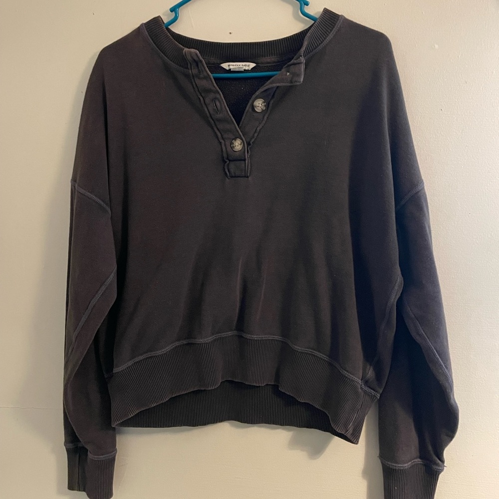 Medium American Eagle sweater